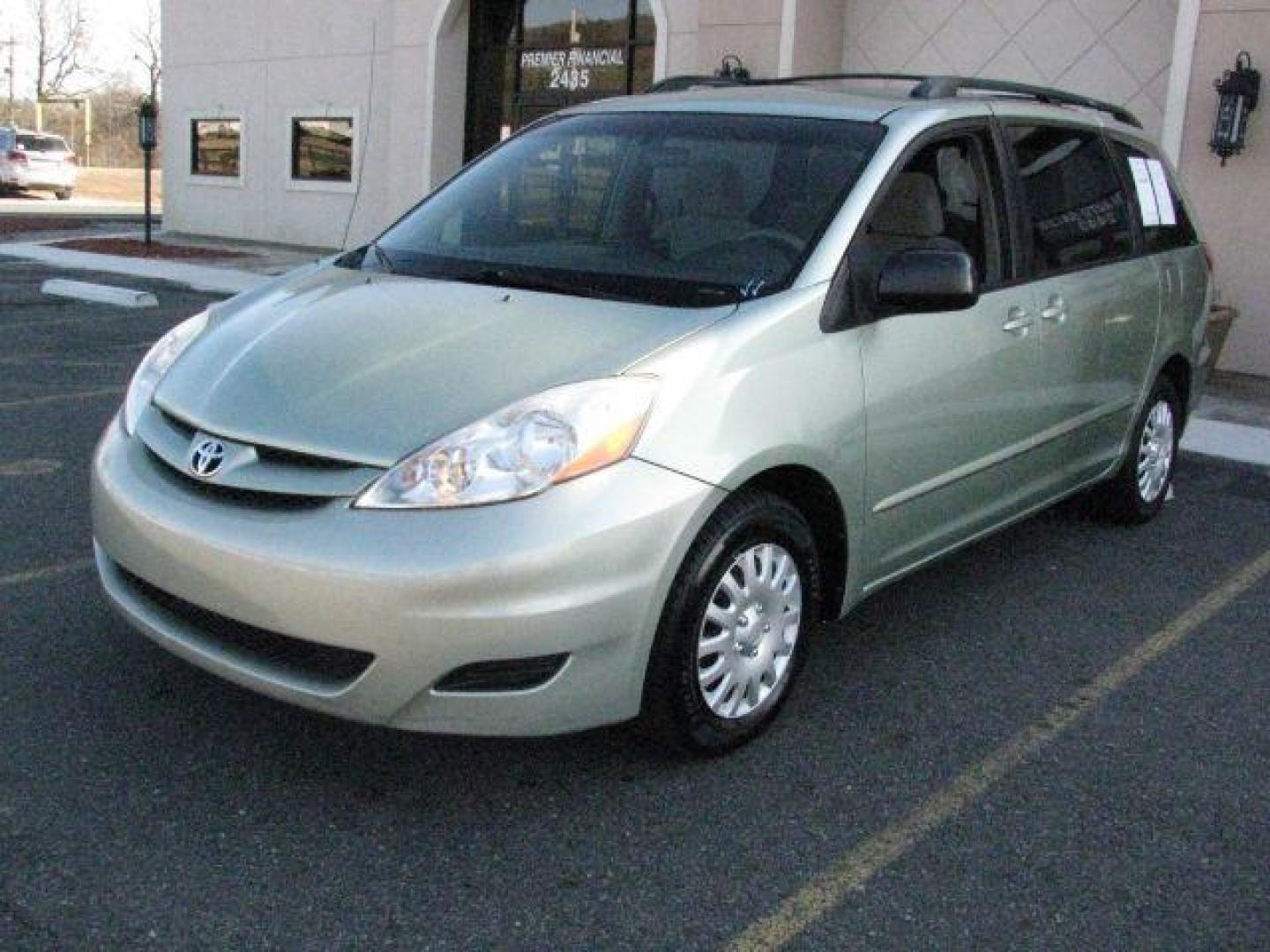 2009 Green Toyota Sienna CE (5TDZK23C49S) with an 3.5L V-6 DOHC engine, Automatic transmission, located at 2443 Albert Pike, Hot Springs, AR, 71913, (501) 623-6255, 34.492222, -93.109993 - Photo#0