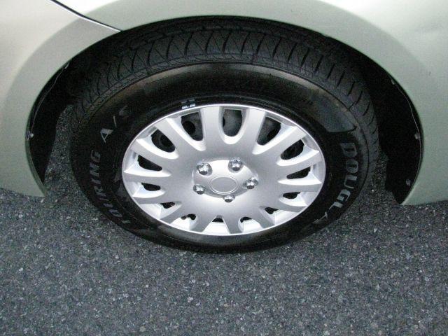 2009 Green Toyota Sienna CE (5TDZK23C49S) with an 3.5L V-6 DOHC engine, Automatic transmission, located at 2443 Albert Pike, Hot Springs, AR, 71913, (501) 623-6255, 34.492222, -93.109993 - Photo#6