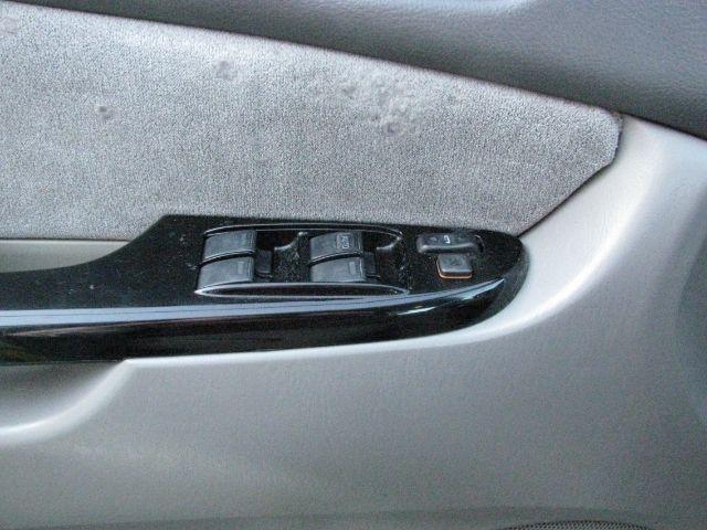 2009 Green Toyota Sienna CE (5TDZK23C49S) with an 3.5L V-6 DOHC engine, Automatic transmission, located at 2443 Albert Pike, Hot Springs, AR, 71913, (501) 623-6255, 34.492222, -93.109993 - Photo#10