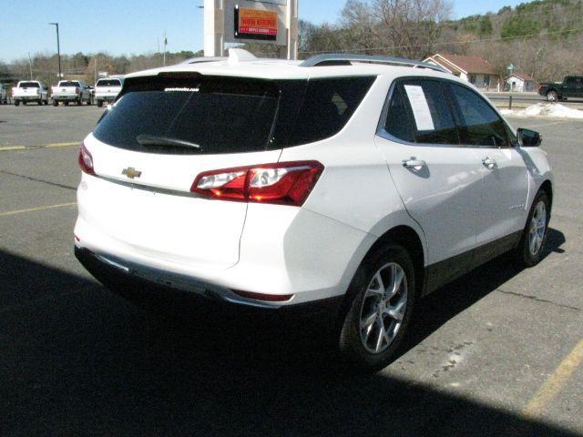 2020 White Chevrolet Equinox FWD Premier 1.5L Turbo (2GNAXNEV7L6) with an 1.5L I-4 gasoline direct injection engine, Automatic transmission, located at 2443 Albert Pike, Hot Springs, AR, 71913, (501) 623-6255, 34.492222, -93.109993 - Photo#3