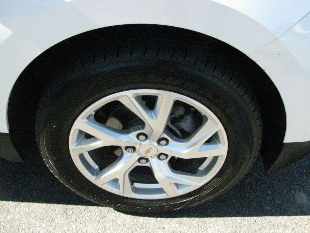 2020 White Chevrolet Equinox FWD Premier 1.5L Turbo (2GNAXNEV7L6) with an 1.5L I-4 gasoline direct injection engine, Automatic transmission, located at 2443 Albert Pike, Hot Springs, AR, 71913, (501) 623-6255, 34.492222, -93.109993 - Photo#6