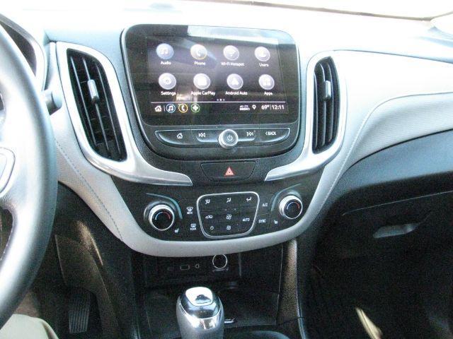 2020 White Chevrolet Equinox FWD Premier 1.5L Turbo (2GNAXNEV7L6) with an 1.5L I-4 gasoline direct injection engine, Automatic transmission, located at 2443 Albert Pike, Hot Springs, AR, 71913, (501) 623-6255, 34.492222, -93.109993 - Photo#9