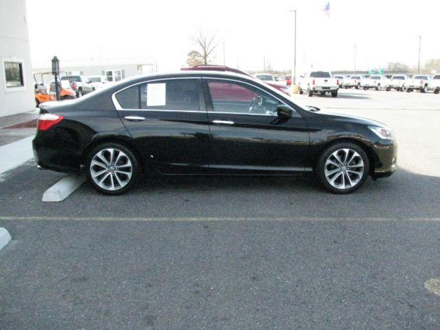 2014 Black Honda Accord Sport (1HGCR2F54EA) with an 2.4L I-4 gasoline direct injection engine, Automatic transmission, located at 2443 Albert Pike, Hot Springs, AR, 71913, (501) 623-6255, 34.492222, -93.109993 - Photo#4