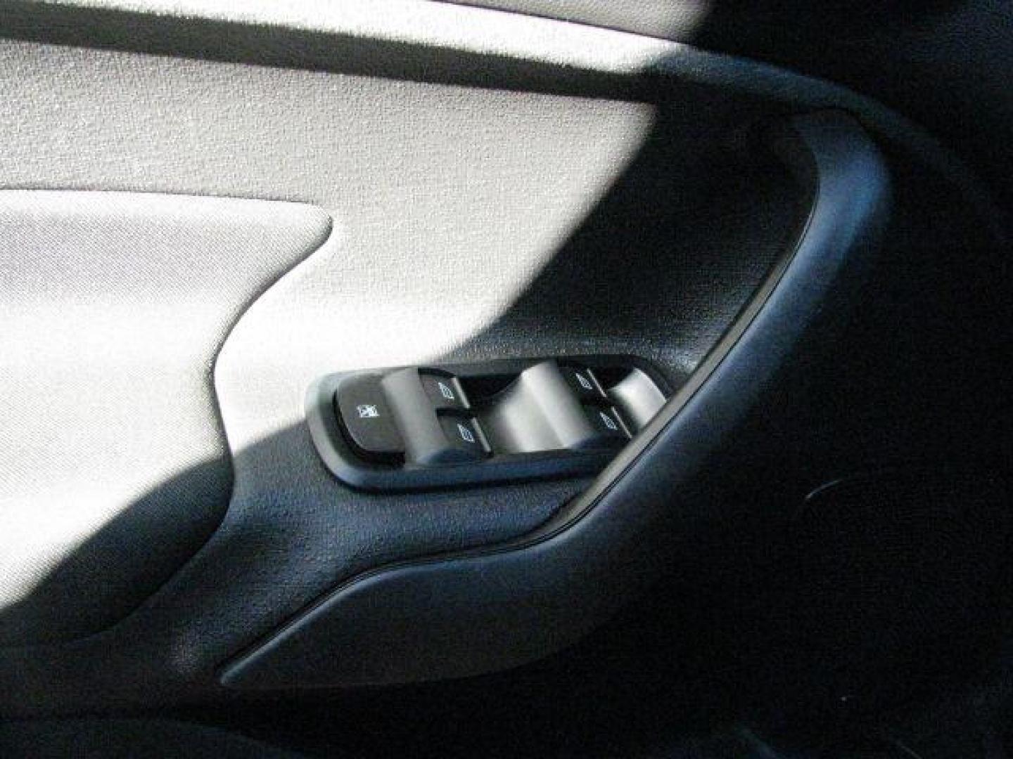 2017 Maroon Ford Fiesta SE (3FADP4BJ2HM) with an 1.6L I-4 DOHC engine, Automatic transmission, located at 2443 Albert Pike, Hot Springs, AR, 71913, (501) 623-6255, 34.492222, -93.109993 - Photo#10