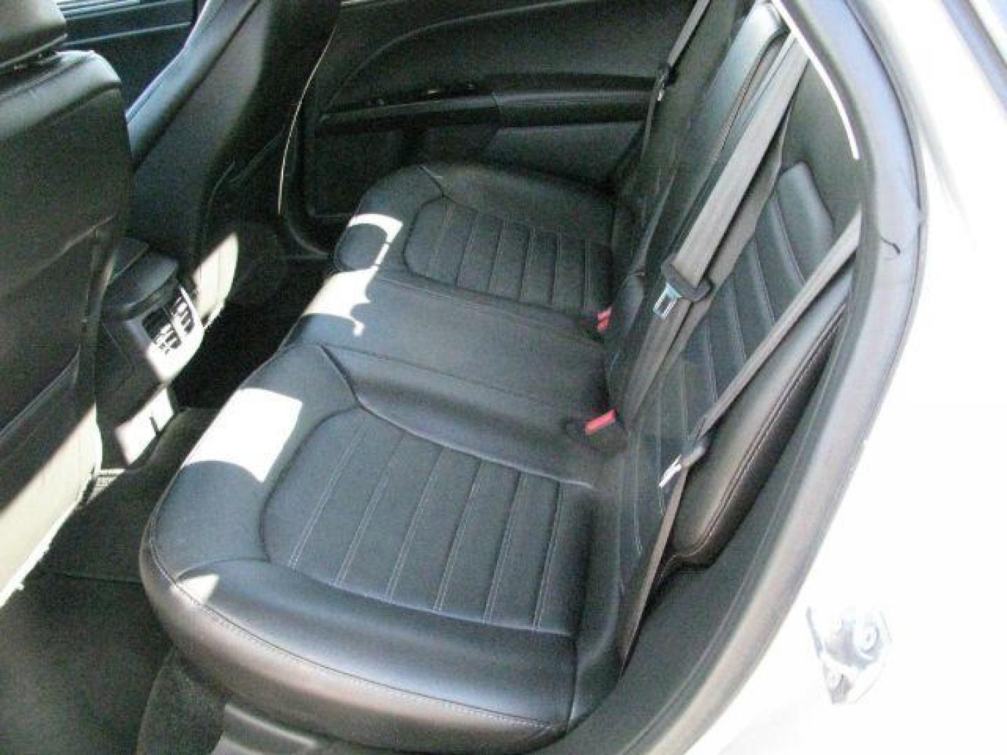 2016 Silver Ford Fusion SE (1FA6P0HD5G5) with an 1.5L L4 DOHC 16V engine, 6-Speed Automatic transmission, located at 2443 Albert Pike, Hot Springs, AR, 71913, (501) 623-6255, 34.492222, -93.109993 - Photo#7