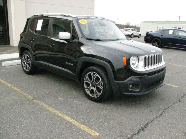 2015 Black Jeep Renegade Limited (ZACCJADT1FP) with an MultiAir2 Tigershark 2.4L I-4 variable valve contr engine, CVT transmission, located at 2443 Albert Pike, Hot Springs, AR, 71913, (501) 623-6255, 34.492222, -93.109993 - Photo#5