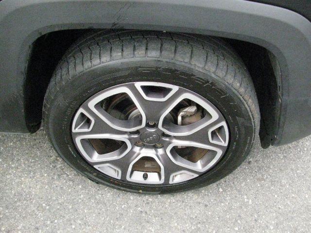 2015 Black Jeep Renegade Limited (ZACCJADT1FP) with an MultiAir2 Tigershark 2.4L I-4 variable valve contr engine, CVT transmission, located at 2443 Albert Pike, Hot Springs, AR, 71913, (501) 623-6255, 34.492222, -93.109993 - Photo#6