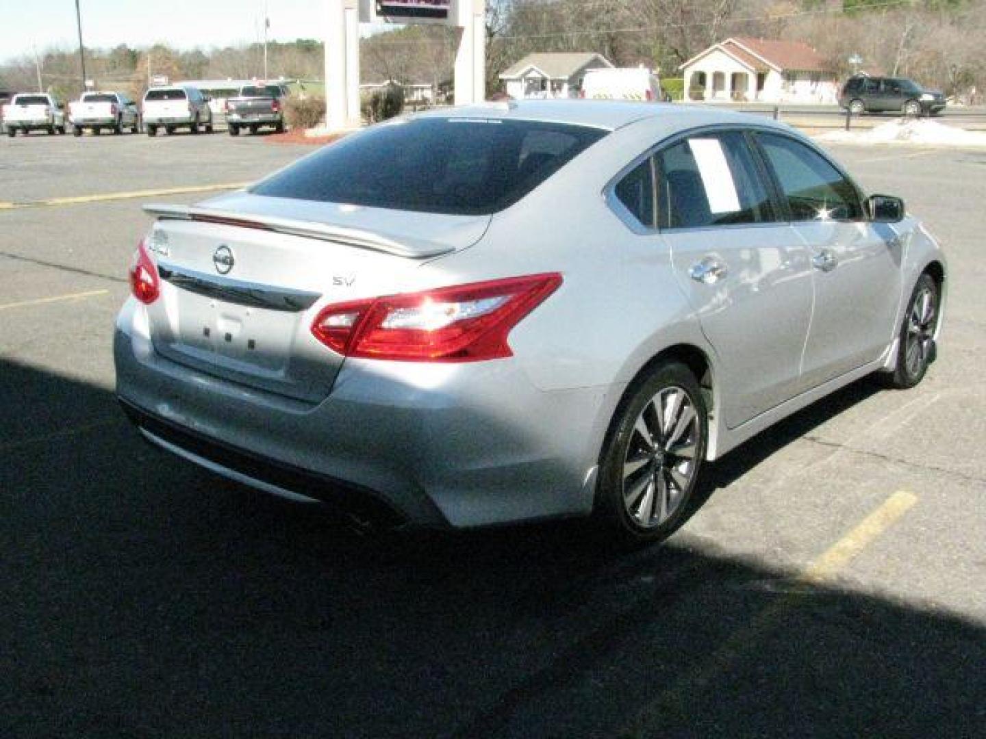 2016 Silver Nissan Altima 2.5 SV (1N4AL3AP0GC) with an 2.5L I-4 DOHC engine, CVT transmission, located at 2443 Albert Pike, Hot Springs, AR, 71913, (501) 623-6255, 34.492222, -93.109993 - Photo#2