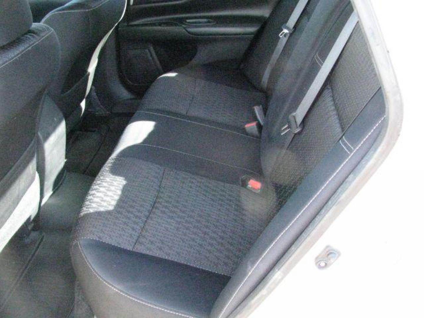 2016 Silver Nissan Altima 2.5 SV (1N4AL3AP0GC) with an 2.5L I-4 DOHC engine, CVT transmission, located at 2443 Albert Pike, Hot Springs, AR, 71913, (501) 623-6255, 34.492222, -93.109993 - Photo#7