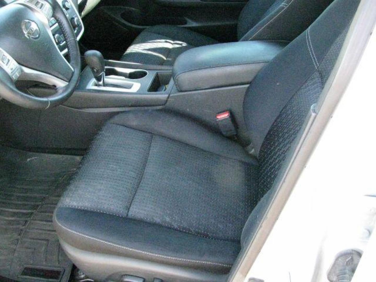 2016 Silver Nissan Altima 2.5 SV (1N4AL3AP0GC) with an 2.5L I-4 DOHC engine, CVT transmission, located at 2443 Albert Pike, Hot Springs, AR, 71913, (501) 623-6255, 34.492222, -93.109993 - Photo#8