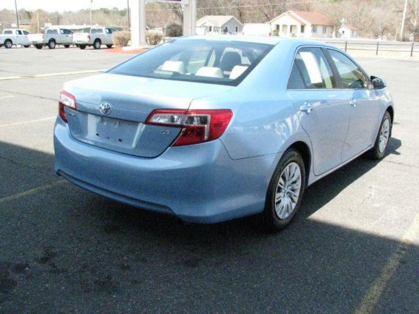 2012 Blue Toyota Camry LE (4T1BF1FK4CU) with an 2.5L I-4 DOHC engine, Automatic transmission, located at 2443 Albert Pike, Hot Springs, AR, 71913, (501) 623-6255, 34.492222, -93.109993 - Photo#3