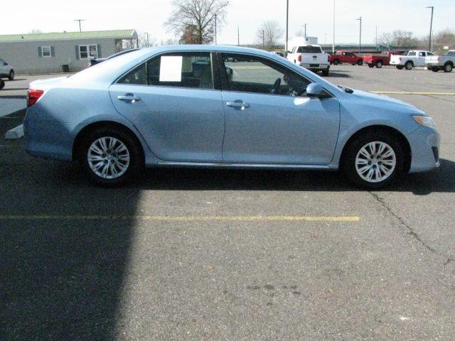 2012 Blue Toyota Camry LE (4T1BF1FK4CU) with an 2.5L I-4 DOHC engine, Automatic transmission, located at 2443 Albert Pike, Hot Springs, AR, 71913, (501) 623-6255, 34.492222, -93.109993 - Photo#4