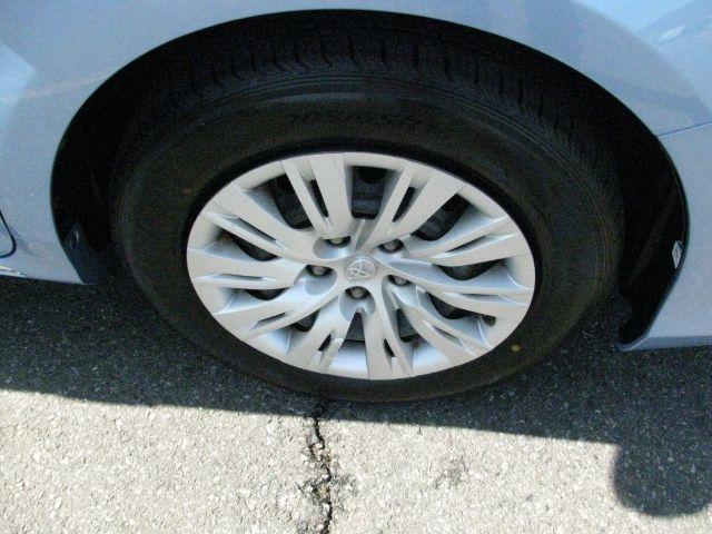 2012 Blue Toyota Camry LE (4T1BF1FK4CU) with an 2.5L I-4 DOHC engine, Automatic transmission, located at 2443 Albert Pike, Hot Springs, AR, 71913, (501) 623-6255, 34.492222, -93.109993 - Photo#6