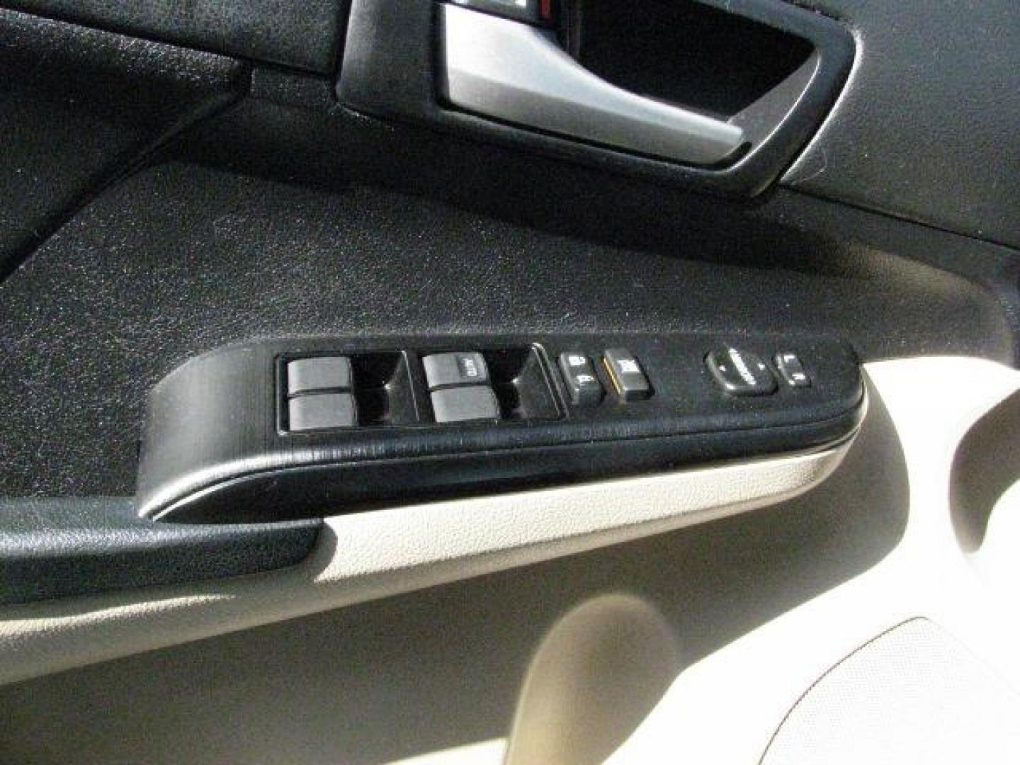 2012 Blue Toyota Camry LE (4T1BF1FK4CU) with an 2.5L I-4 DOHC engine, Automatic transmission, located at 2443 Albert Pike, Hot Springs, AR, 71913, (501) 623-6255, 34.492222, -93.109993 - Photo#10