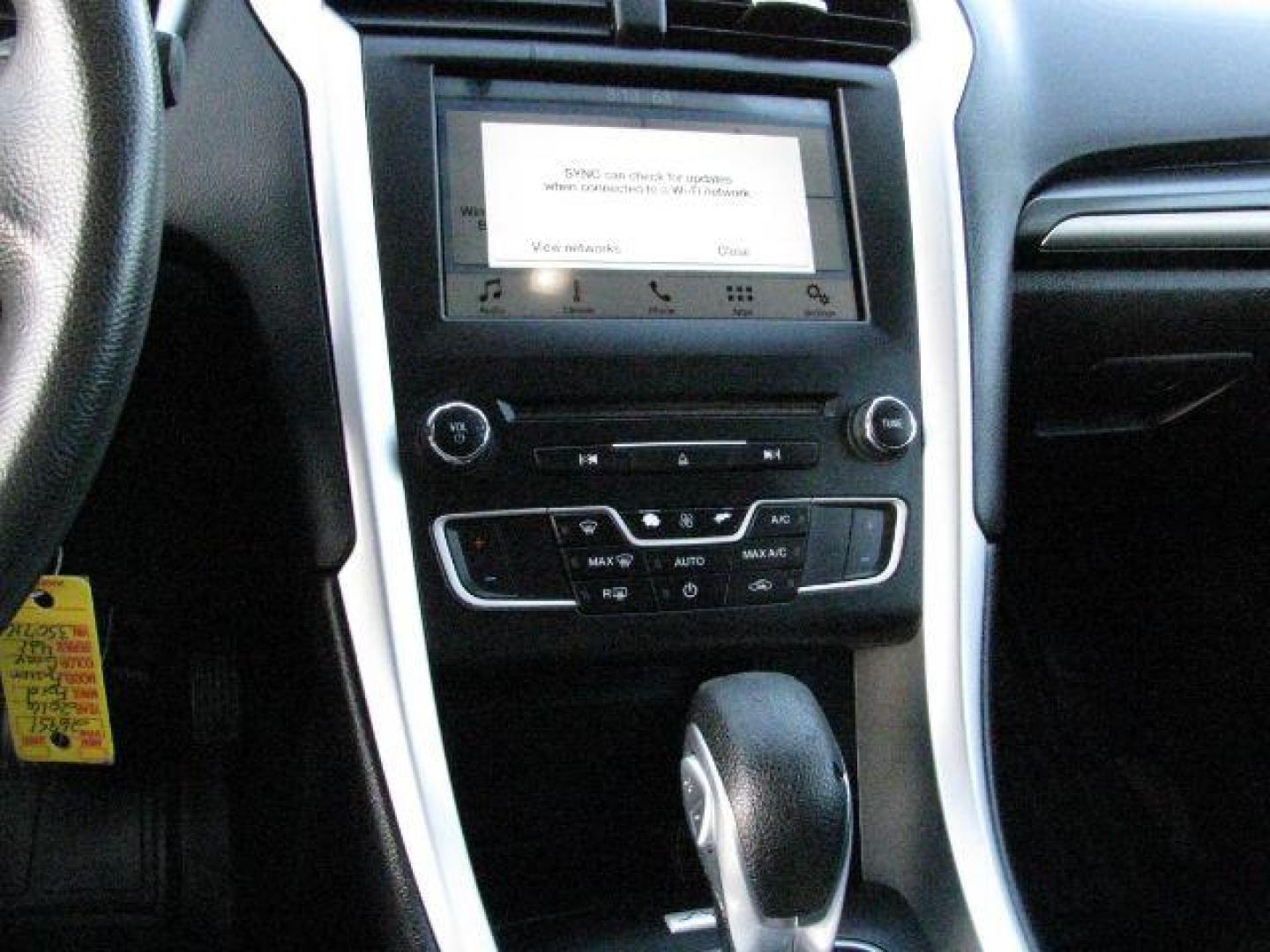 2016 Gray Ford Fusion SE (3FA6P0HD8GR) with an 1.5L L4 DOHC 16V engine, 6-Speed Automatic transmission, located at 2443 Albert Pike, Hot Springs, AR, 71913, (501) 623-6255, 34.492222, -93.109993 - Photo#9