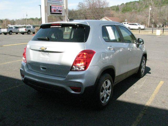 2017 Silver Chevrolet Trax LS (3GNCJKSB9HL) with an Ecotec 1.4L I-4 DOHC engine, Automatic transmission, located at 2443 Albert Pike, Hot Springs, AR, 71913, (501) 623-6255, 34.492222, -93.109993 - Photo#3