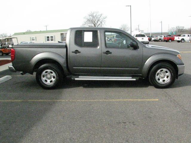 2008 Gray Nissan Frontier SE (1N6AD07U78C) with an VQ 4L V-6 DOHC engine, Automatic transmission, located at 2443 Albert Pike, Hot Springs, AR, 71913, (501) 623-6255, 34.492222, -93.109993 - Photo#1
