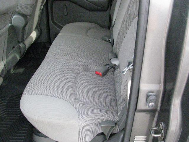 2008 Gray Nissan Frontier SE (1N6AD07U78C) with an VQ 4L V-6 DOHC engine, Automatic transmission, located at 2443 Albert Pike, Hot Springs, AR, 71913, (501) 623-6255, 34.492222, -93.109993 - Photo#7