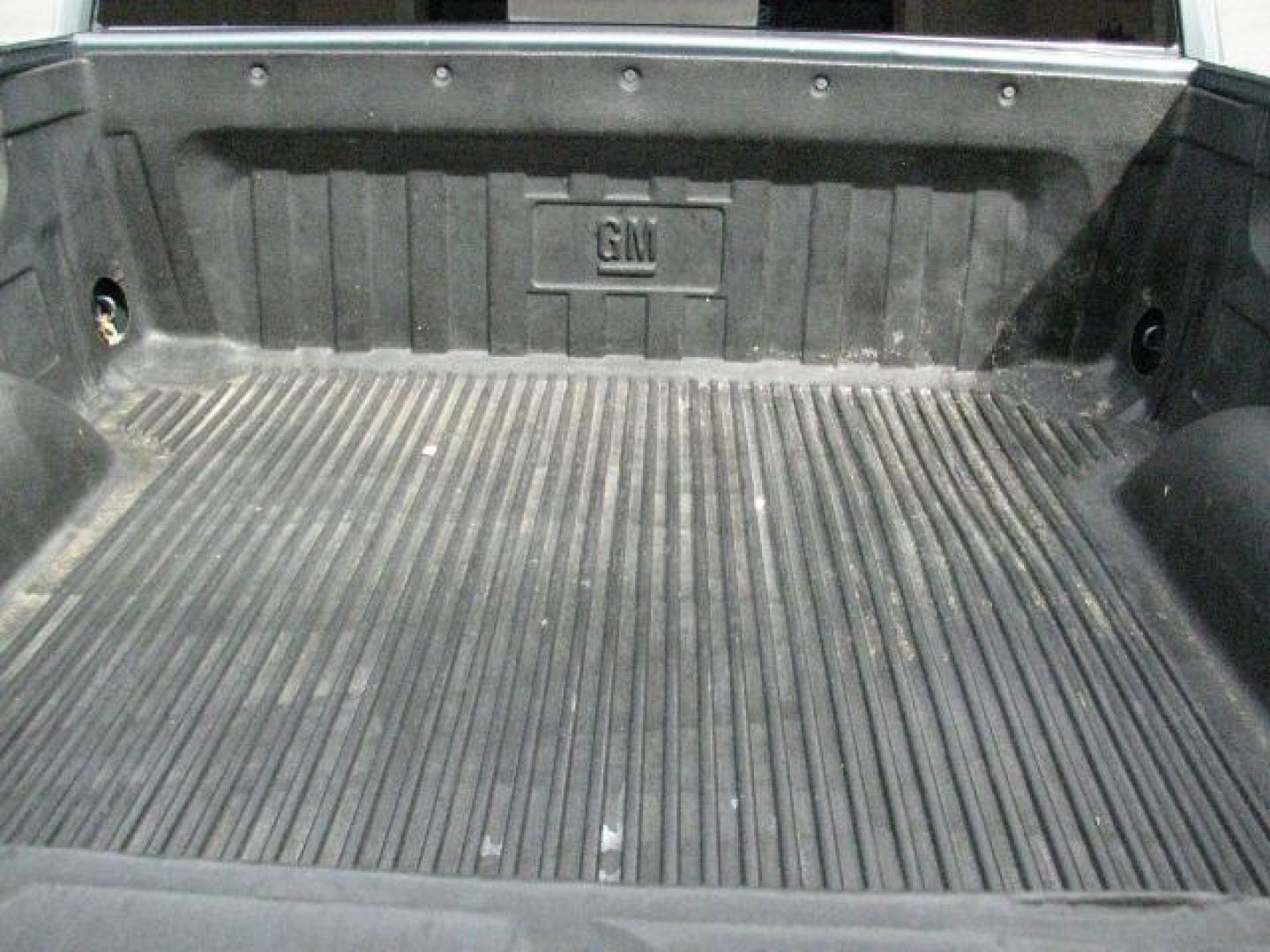 2011 Gray Chevrolet Silverado 1500 LT (3GCPCSE06BG) with an 5.3L engine, Automatic transmission, located at 2443 Albert Pike, Hot Springs, AR, 71913, (501) 623-6255, 34.492222, -93.109993 - Photo#3