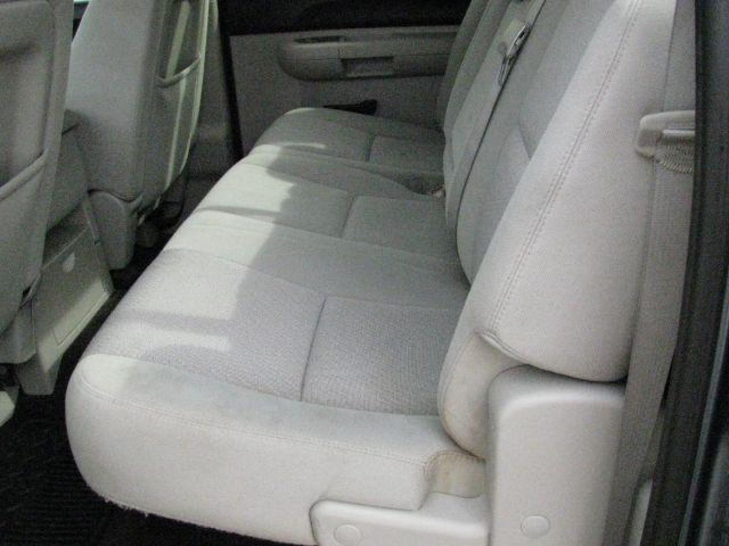 2011 Gray Chevrolet Silverado 1500 LT (3GCPCSE06BG) with an 5.3L engine, Automatic transmission, located at 2443 Albert Pike, Hot Springs, AR, 71913, (501) 623-6255, 34.492222, -93.109993 - Photo#8