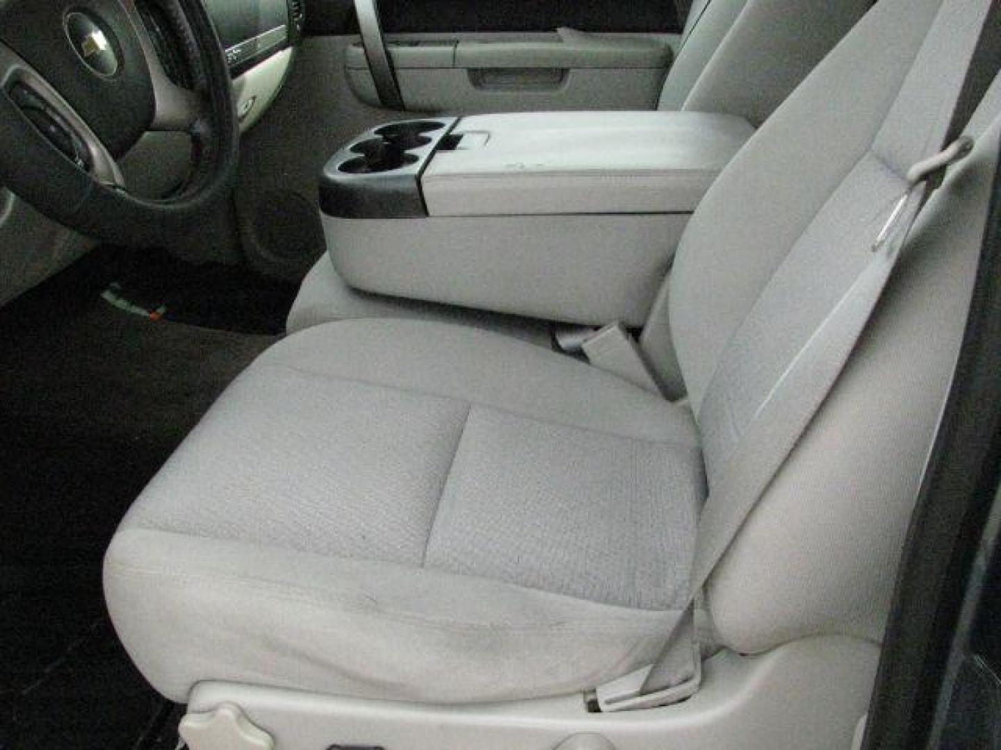 2011 Gray Chevrolet Silverado 1500 LT (3GCPCSE06BG) with an 5.3L engine, Automatic transmission, located at 2443 Albert Pike, Hot Springs, AR, 71913, (501) 623-6255, 34.492222, -93.109993 - Photo#9