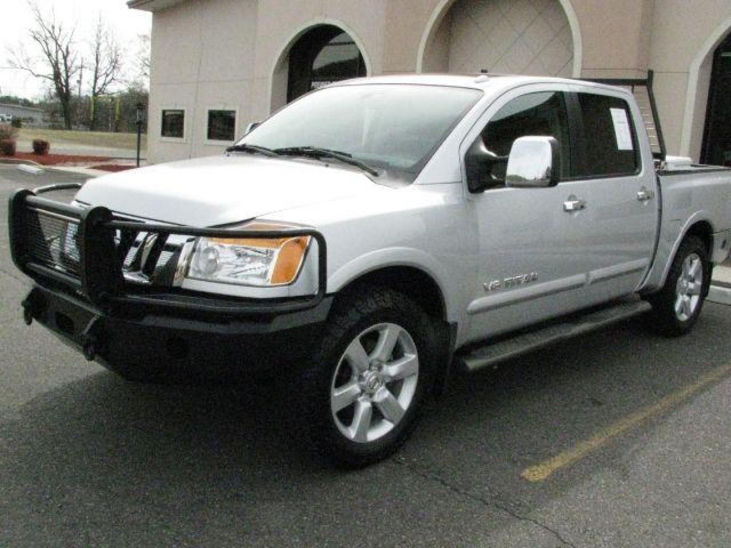 2012 Silver Nissan Titan SL (1N6BA0ED0CN) with an Endurance 5.6L V-8 DOHC engine, Automatic transmission, located at 2443 Albert Pike, Hot Springs, AR, 71913, (501) 623-6255, 34.492222, -93.109993 - Photo#5