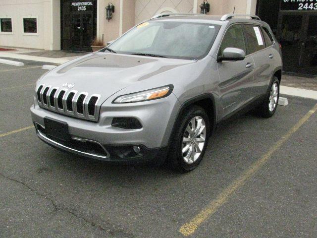 2016 Silver Jeep Cherokee Limited (1C4PJLDBXGW) with an Tigershark MultiAir 2.4L I-4 variable valve contro engine, Automatic transmission, located at 2443 Albert Pike, Hot Springs, AR, 71913, (501) 623-6255, 34.492222, -93.109993 - Photo#0