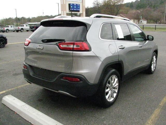 2016 Silver Jeep Cherokee Limited (1C4PJLDBXGW) with an Tigershark MultiAir 2.4L I-4 variable valve contro engine, Automatic transmission, located at 2443 Albert Pike, Hot Springs, AR, 71913, (501) 623-6255, 34.492222, -93.109993 - Photo#3