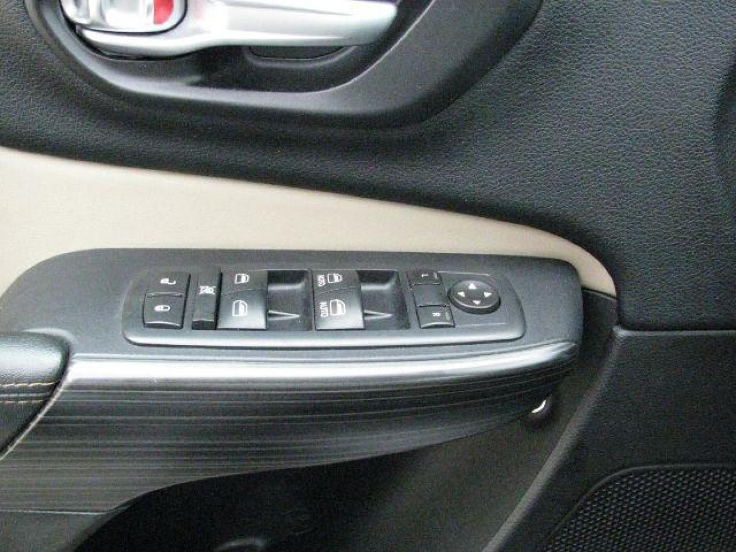 2016 Silver Jeep Cherokee Limited (1C4PJLDBXGW) with an Tigershark MultiAir 2.4L I-4 variable valve contro engine, Automatic transmission, located at 2443 Albert Pike, Hot Springs, AR, 71913, (501) 623-6255, 34.492222, -93.109993 - Photo#10