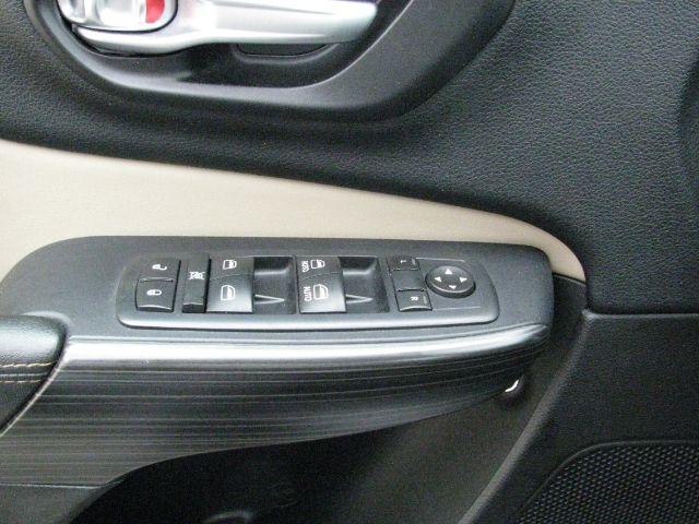 2016 Silver Jeep Cherokee Limited (1C4PJLDBXGW) with an Tigershark MultiAir 2.4L I-4 variable valve contro engine, Automatic transmission, located at 2443 Albert Pike, Hot Springs, AR, 71913, (501) 623-6255, 34.492222, -93.109993 - Photo#10