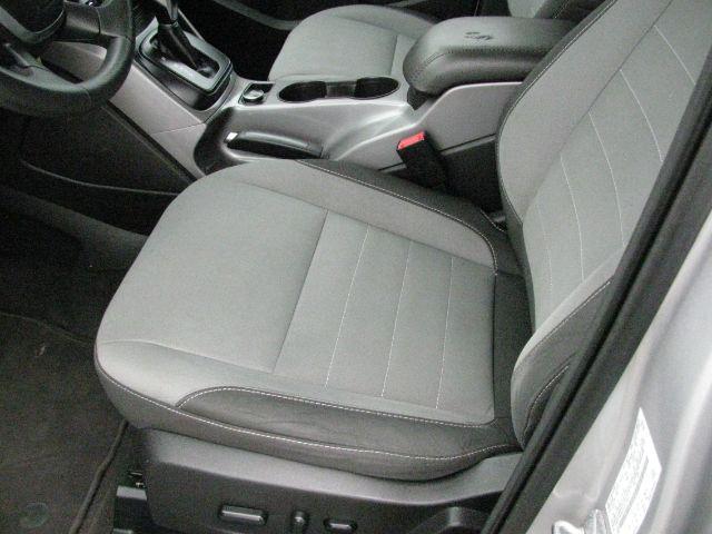 2016 Silver Ford Escape SE (1FMCU9G92GU) with an EcoBoost 2L I-4 gasoline direct injection engine, Automatic transmission, located at 2443 Albert Pike, Hot Springs, AR, 71913, (501) 623-6255, 34.492222, -93.109993 - Photo#8