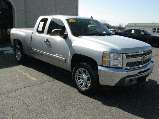2013 Silver Chevrolet Silverado 1500 LS (1GCRKREA5DZ) with an Vortec 4.8L V-8 variable valve control engine, Automatic transmission, located at 2443 Albert Pike, Hot Springs, AR, 71913, (501) 623-6255, 34.492222, -93.109993 - Photo#0