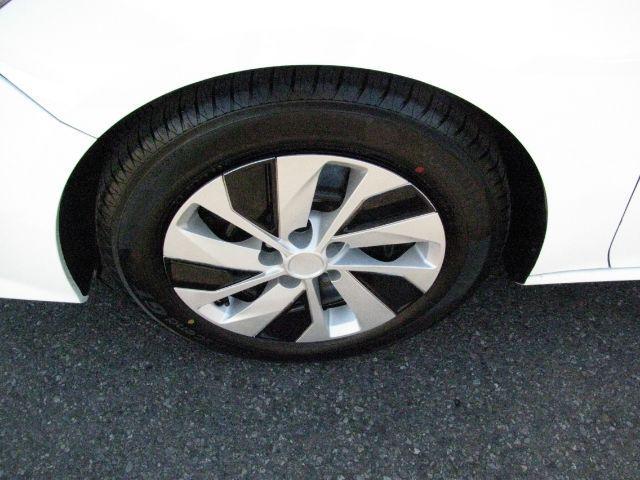 2019 White Nissan Altima 2.5 S (1N4BL4BV2KC) with an 2.5L I-4 gasoline direct injection engine, CVT transmission, located at 2443 Albert Pike, Hot Springs, AR, 71913, (501) 623-6255, 34.492222, -93.109993 - Photo#6