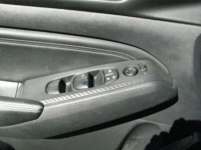 2019 White Nissan Altima 2.5 S (1N4BL4BV2KC) with an 2.5L I-4 gasoline direct injection engine, CVT transmission, located at 2443 Albert Pike, Hot Springs, AR, 71913, (501) 623-6255, 34.492222, -93.109993 - Photo#10