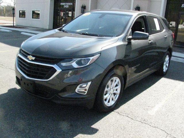 2018 Gray Chevrolet Equinox LT (2GNAXJEV1J6) with an 1.5L I-4 gasoline direct injection engine, Automatic transmission, located at 2443 Albert Pike, Hot Springs, AR, 71913, (501) 623-6255, 34.492222, -93.109993 - Photo#0
