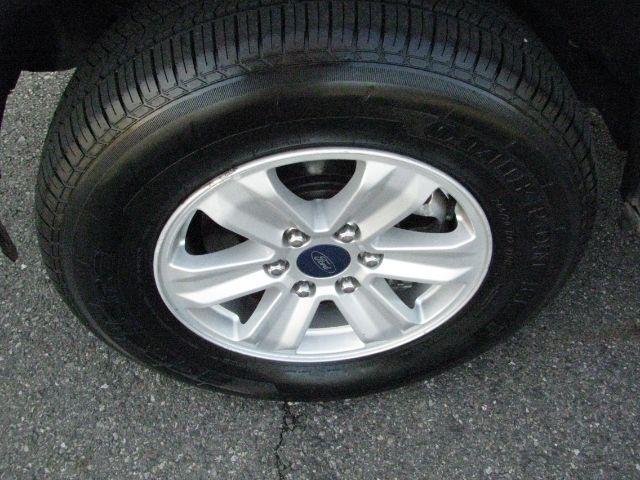 2015 White Ford F-150 XLT (1FTEW1C81FK) with an 3.5L V-6 DOHC engine, Automatic transmission, located at 2443 Albert Pike, Hot Springs, AR, 71913, (501) 623-6255, 34.492222, -93.109993 - Photo#7