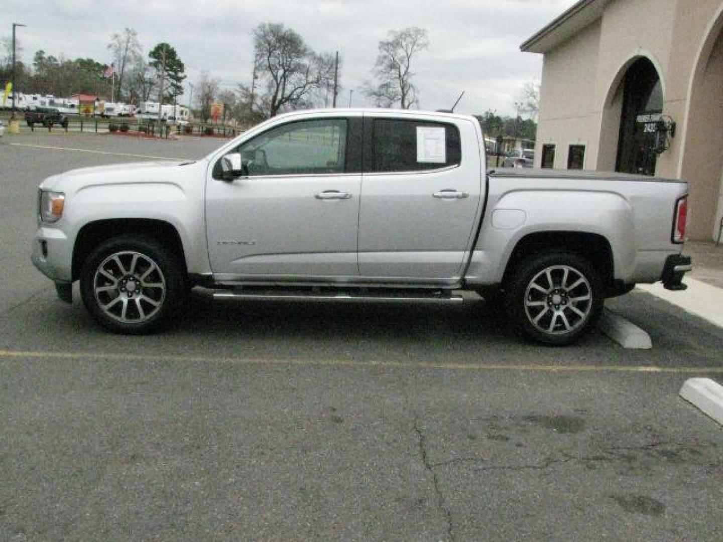 2018 Silver GMC Canyon Denali (1GTG6EEN9J1) with an 3.6L V-6 gasoline direct injection engine, Automatic transmission, located at 2443 Albert Pike, Hot Springs, AR, 71913, (501) 623-6255, 34.492222, -93.109993- Photo#1