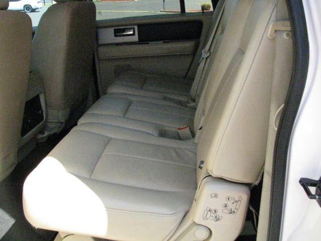 2016 White Ford Expedition EL XLT (1FMJK1HT6GE) with an EcoBoost 3.5L V-6 gasoline direct injection engine, Automatic transmission, located at 2443 Albert Pike, Hot Springs, AR, 71913, (501) 623-6255, 34.492222, -93.109993 - Photo#7