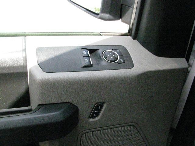 2020 White Ford F-150 XL (1FTMF1CB8LK) with an 3.3L V-6 port/direct injection engine, Automatic transmission, located at 2443 Albert Pike, Hot Springs, AR, 71913, (501) 623-6255, 34.492222, -93.109993 - Photo#10