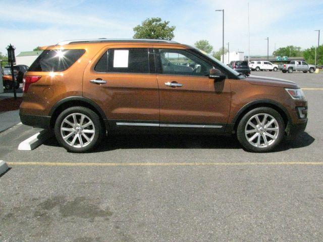 2017 Brown Ford Explorer Limited (1FM5K7F82HG) with an EcoBoost 2.3L I-4 gasoline direct injection engine, Automatic transmission, located at 2443 Albert Pike, Hot Springs, AR, 71913, (501) 623-6255, 34.492222, -93.109993 - Photo#1