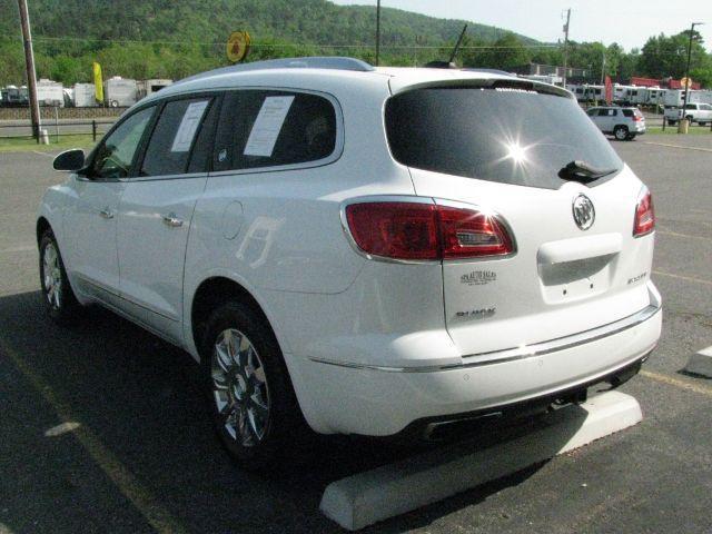 2016 White Buick Enclave Leather (5GAKRBKD7GJ) with an 3.6L V-6 gasoline direct injection engine, Automatic transmission, located at 2443 Albert Pike, Hot Springs, AR, 71913, (501) 623-6255, 34.492222, -93.109993 - Photo#3