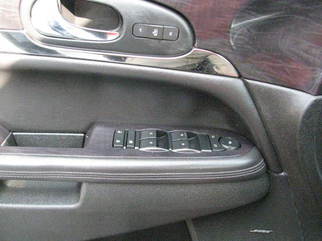 2016 White Buick Enclave Leather (5GAKRBKD7GJ) with an 3.6L V-6 gasoline direct injection engine, Automatic transmission, located at 2443 Albert Pike, Hot Springs, AR, 71913, (501) 623-6255, 34.492222, -93.109993 - Photo#10