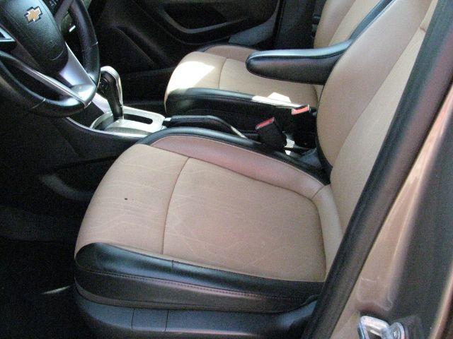 2020 Beige Chevrolet Trax FWD LT (KL7CJLSB8LB) with an ECOTEC 1.4L I-4 DOHC engine, Automatic transmission, located at 2443 Albert Pike, Hot Springs, AR, 71913, (501) 623-6255, 34.492222, -93.109993 - Photo#8
