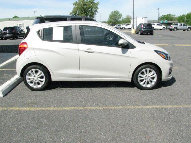 2020 Creme Chevrolet Spark FWD 1LT Automatic (KL8CD6SA9LC) with an 1.4L I-4 DOHC engine, Automatic transmission, located at 2443 Albert Pike, Hot Springs, AR, 71913, (501) 623-6255, 34.492222, -93.109993 - Photo#1