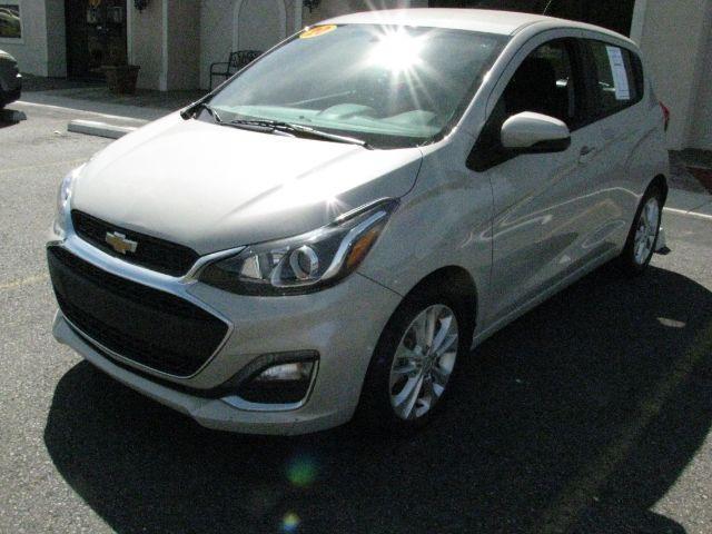 2020 Creme Chevrolet Spark FWD 1LT Automatic (KL8CD6SA9LC) with an 1.4L I-4 DOHC engine, Automatic transmission, located at 2443 Albert Pike, Hot Springs, AR, 71913, (501) 623-6255, 34.492222, -93.109993 - Photo#5