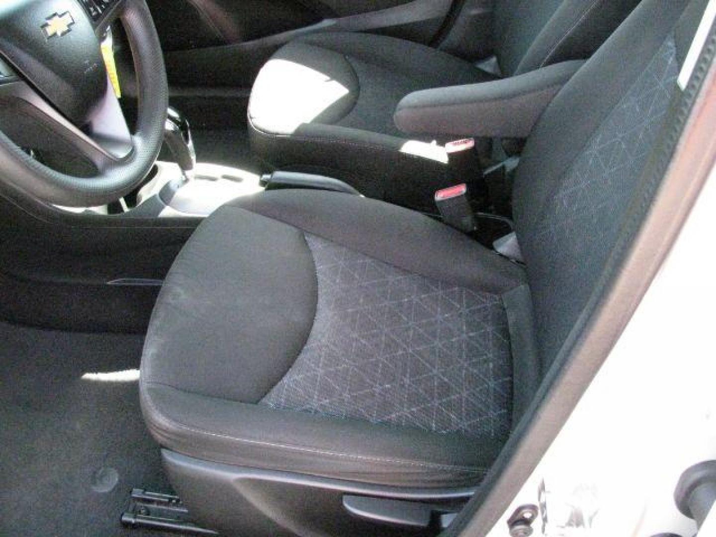 2020 Creme Chevrolet Spark FWD 1LT Automatic (KL8CD6SA9LC) with an 1.4L I-4 DOHC engine, Automatic transmission, located at 2443 Albert Pike, Hot Springs, AR, 71913, (501) 623-6255, 34.492222, -93.109993- Photo#8