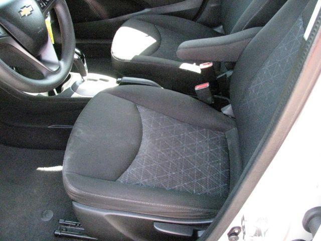 2020 Creme Chevrolet Spark FWD 1LT Automatic (KL8CD6SA9LC) with an 1.4L I-4 DOHC engine, Automatic transmission, located at 2443 Albert Pike, Hot Springs, AR, 71913, (501) 623-6255, 34.492222, -93.109993 - Photo#8