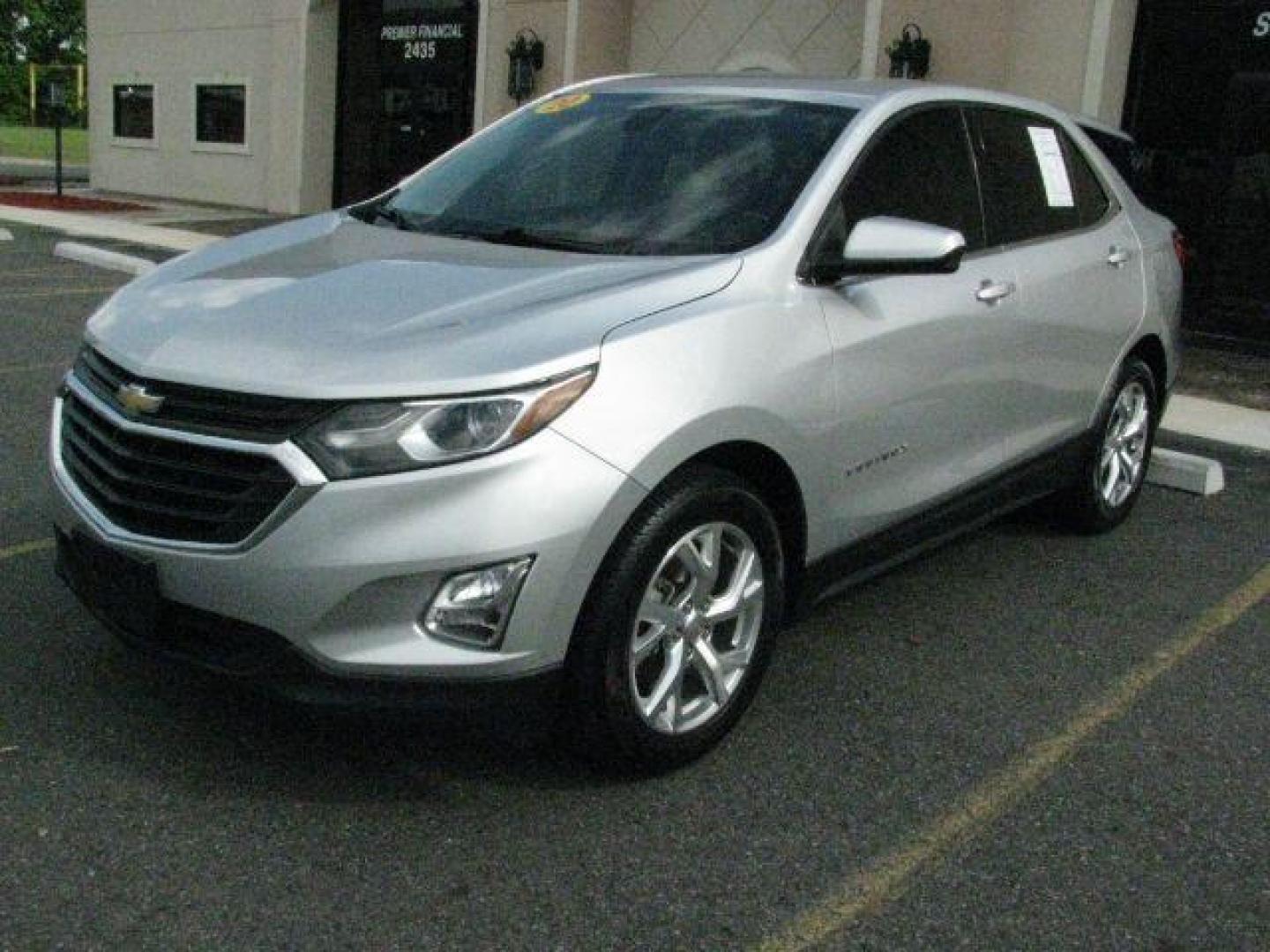 2020 Silver Chevrolet Equinox FWD LT 1.5L Turbo (3GNAXKEV1LS) with an 1.5L I-4 gasoline direct injection engine, Automatic transmission, located at 2443 Albert Pike, Hot Springs, AR, 71913, (501) 623-6255, 34.492222, -93.109993- Photo#0