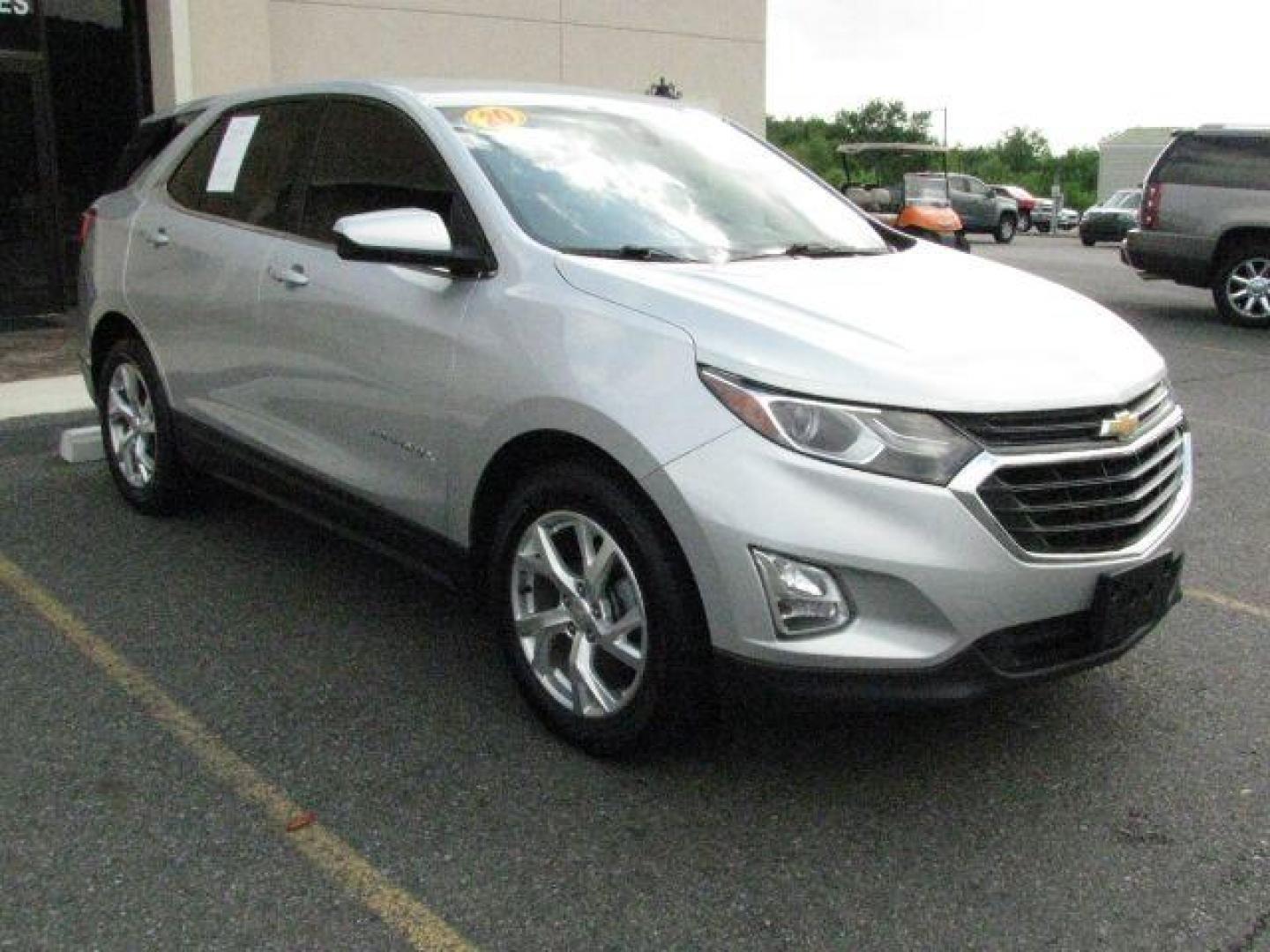 2020 Silver Chevrolet Equinox FWD LT 1.5L Turbo (3GNAXKEV1LS) with an 1.5L I-4 gasoline direct injection engine, Automatic transmission, located at 2443 Albert Pike, Hot Springs, AR, 71913, (501) 623-6255, 34.492222, -93.109993- Photo#5