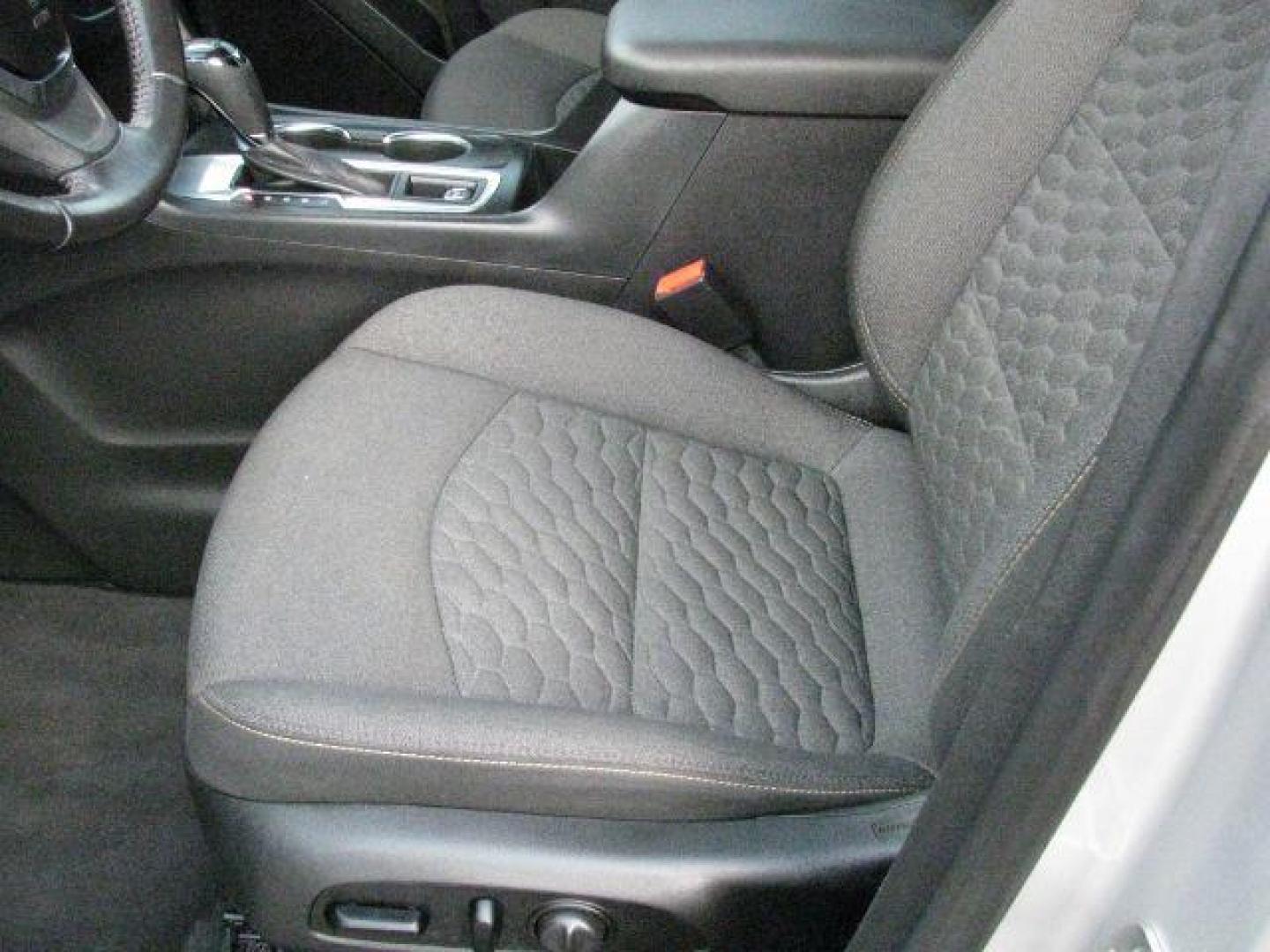 2020 Silver Chevrolet Equinox FWD LT 1.5L Turbo (3GNAXKEV1LS) with an 1.5L I-4 gasoline direct injection engine, Automatic transmission, located at 2443 Albert Pike, Hot Springs, AR, 71913, (501) 623-6255, 34.492222, -93.109993- Photo#8